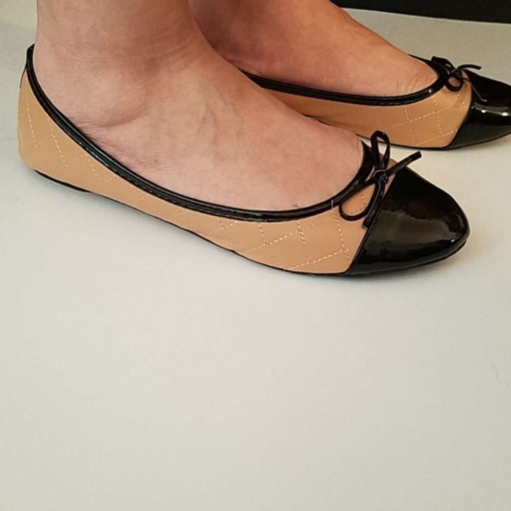 LAST ONE ,,,Flat Black Bow-Tie Camel Shoes